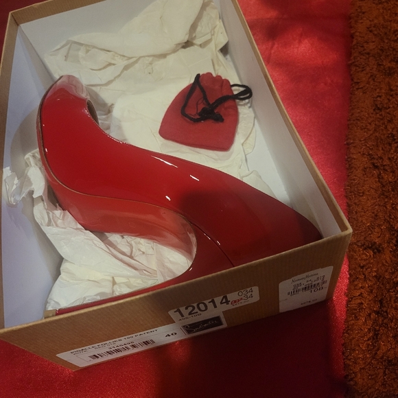 Stilettos - Picture 10 of 10